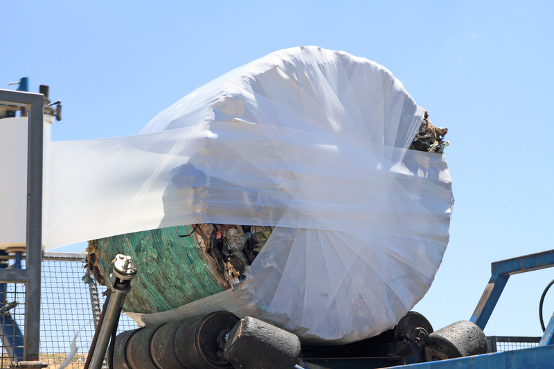 Minimalist Living: Transform Your Life with Decluttered Spaces